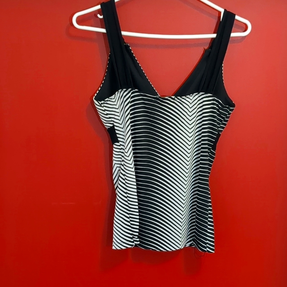 Tank top - Picture 2 of 2